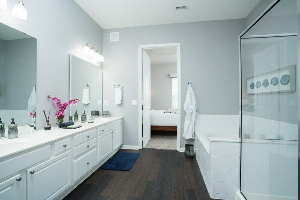 Фото Penthouse Next To Convention Center & Universal 3 Bedroom Condo by Redawning