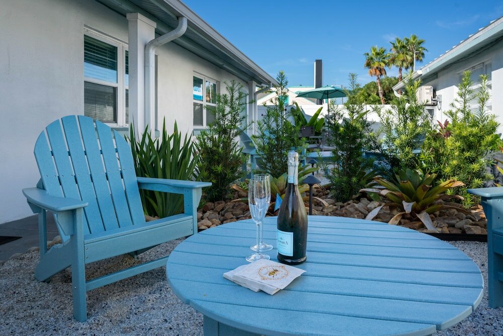 Фото The Bungalows