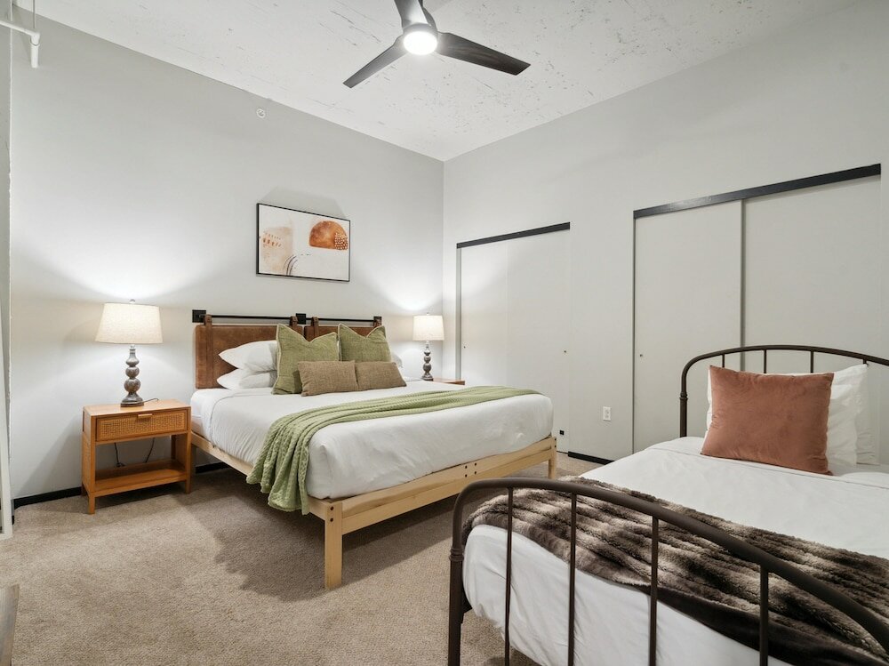 Фото The Civic in Fairmount