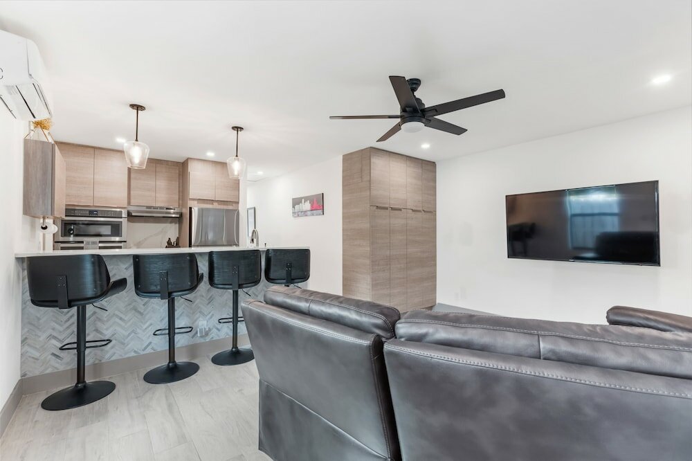 Фото Lauderdale 1 Bedroom Lux by Opus