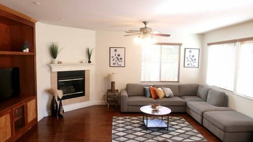 Гостиница Lago в Вест Сакраменто