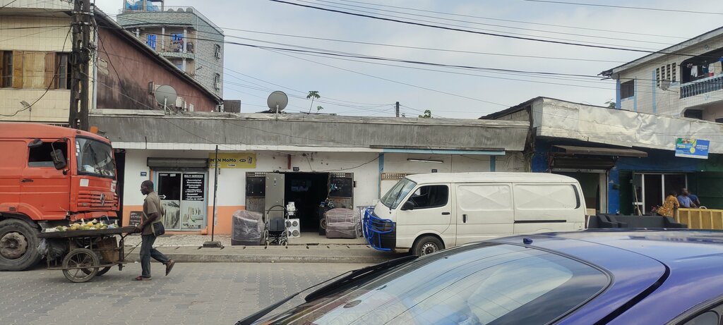 Internet cafe Cyberlink, Douala, photo