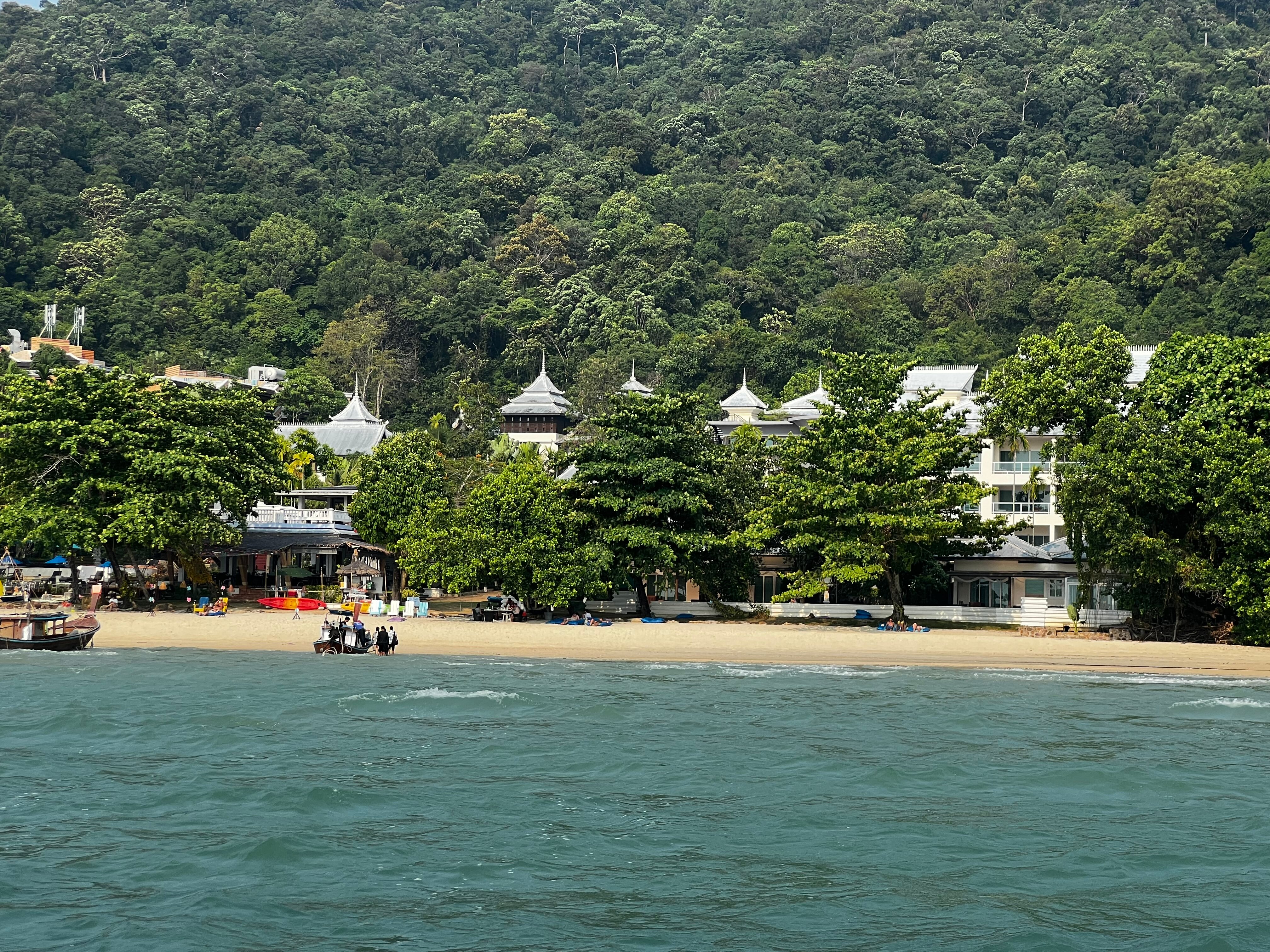 Фото Anyavee Tubkaek Beach Resort