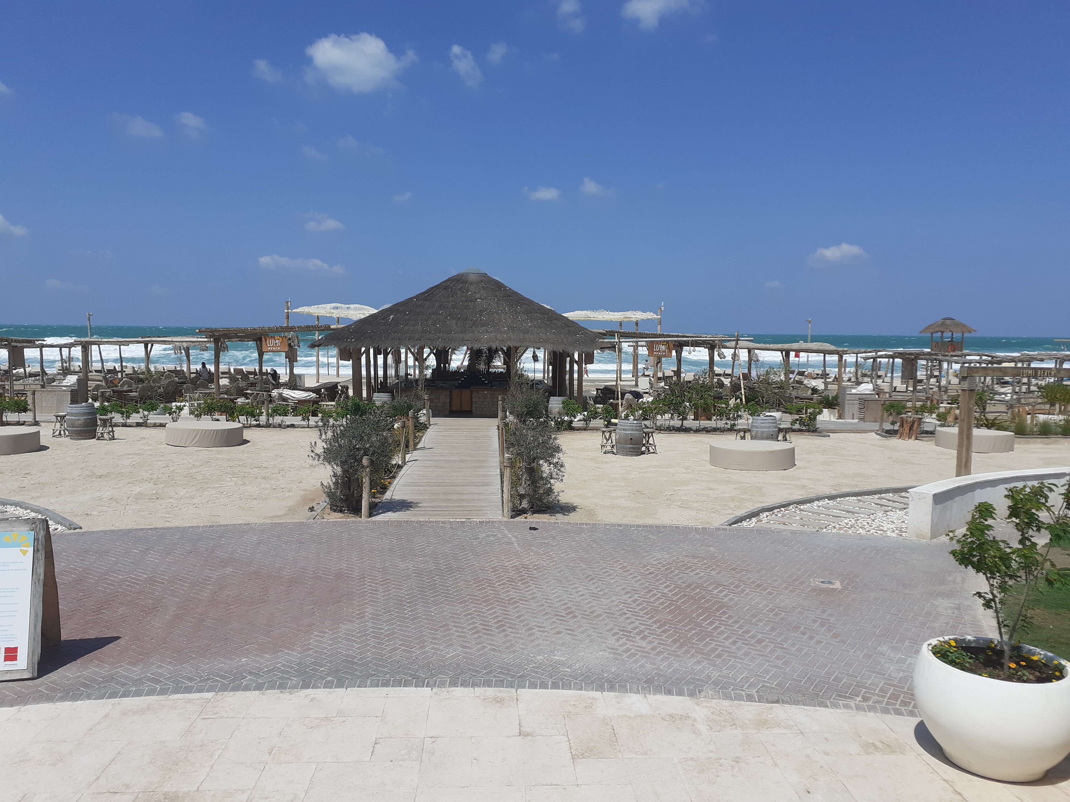 Фото Umm Al Quwain Beach Hotel