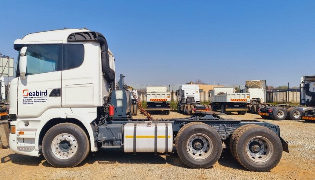 Transporters and conveyors Sea Bird Passengers Transportation VIA Buses, Abu Dhabi, photo