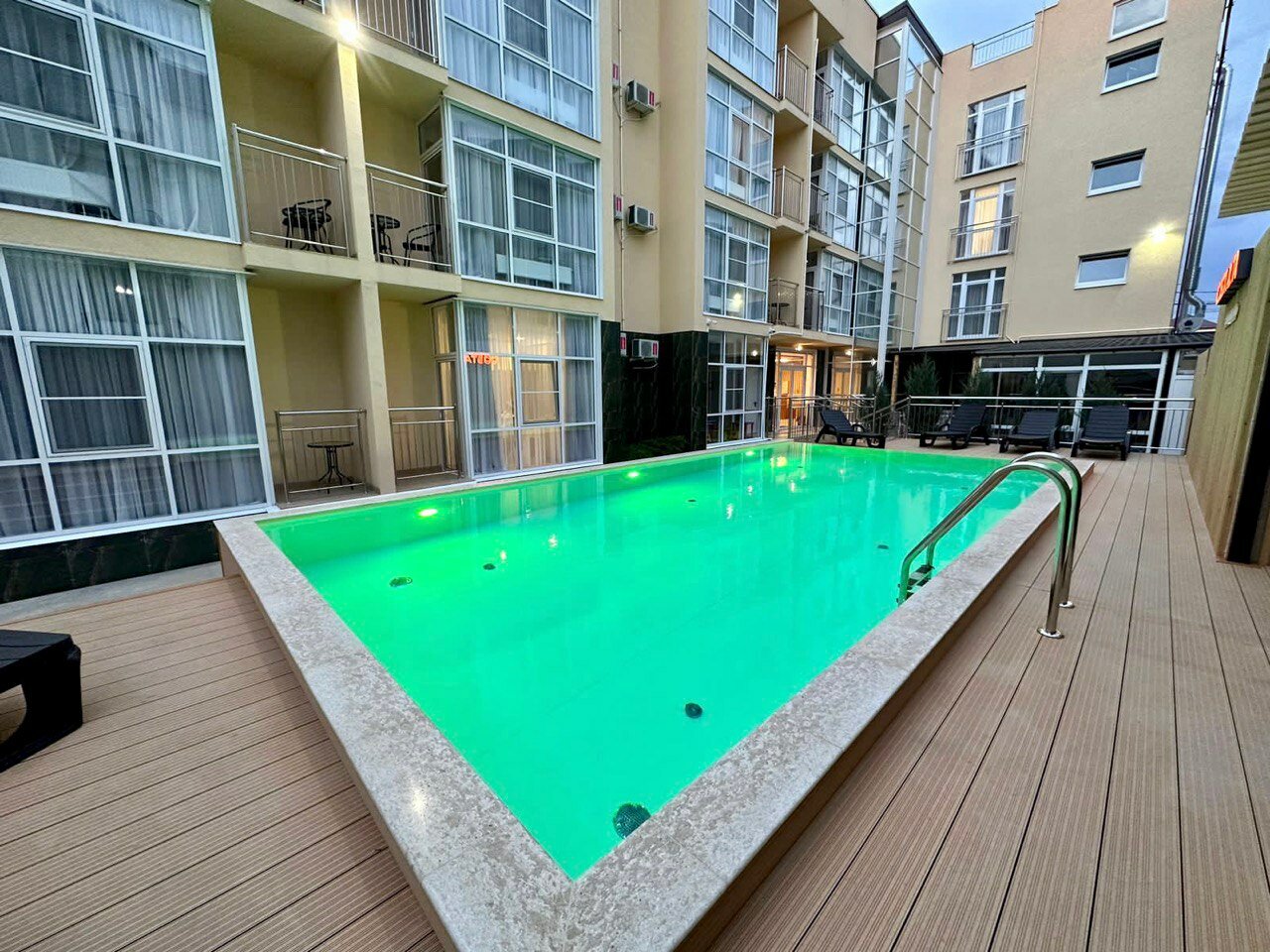 Фото отеля 2