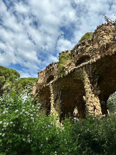 Гостиница Park Guell в Барселоне