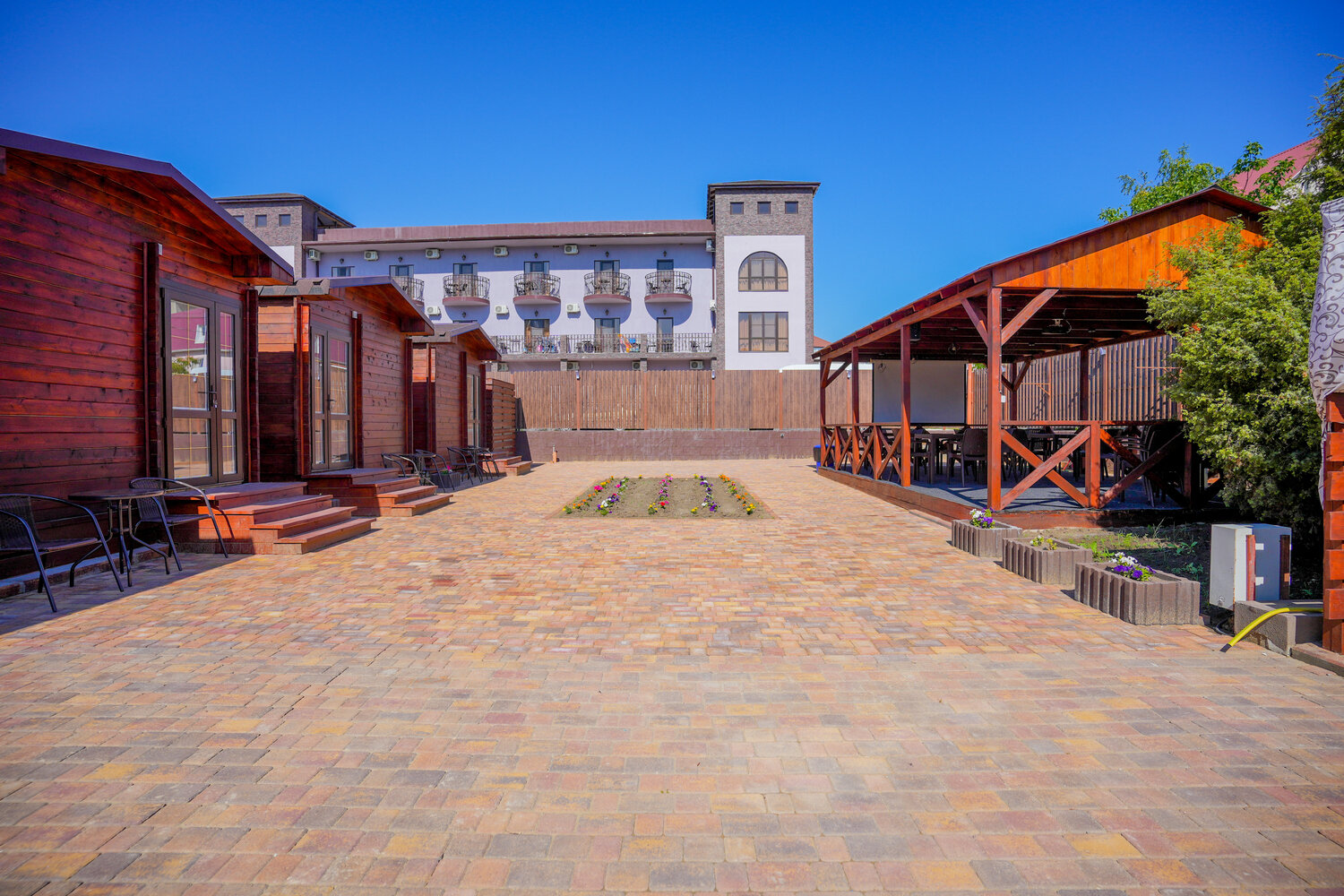 Фото Самшит