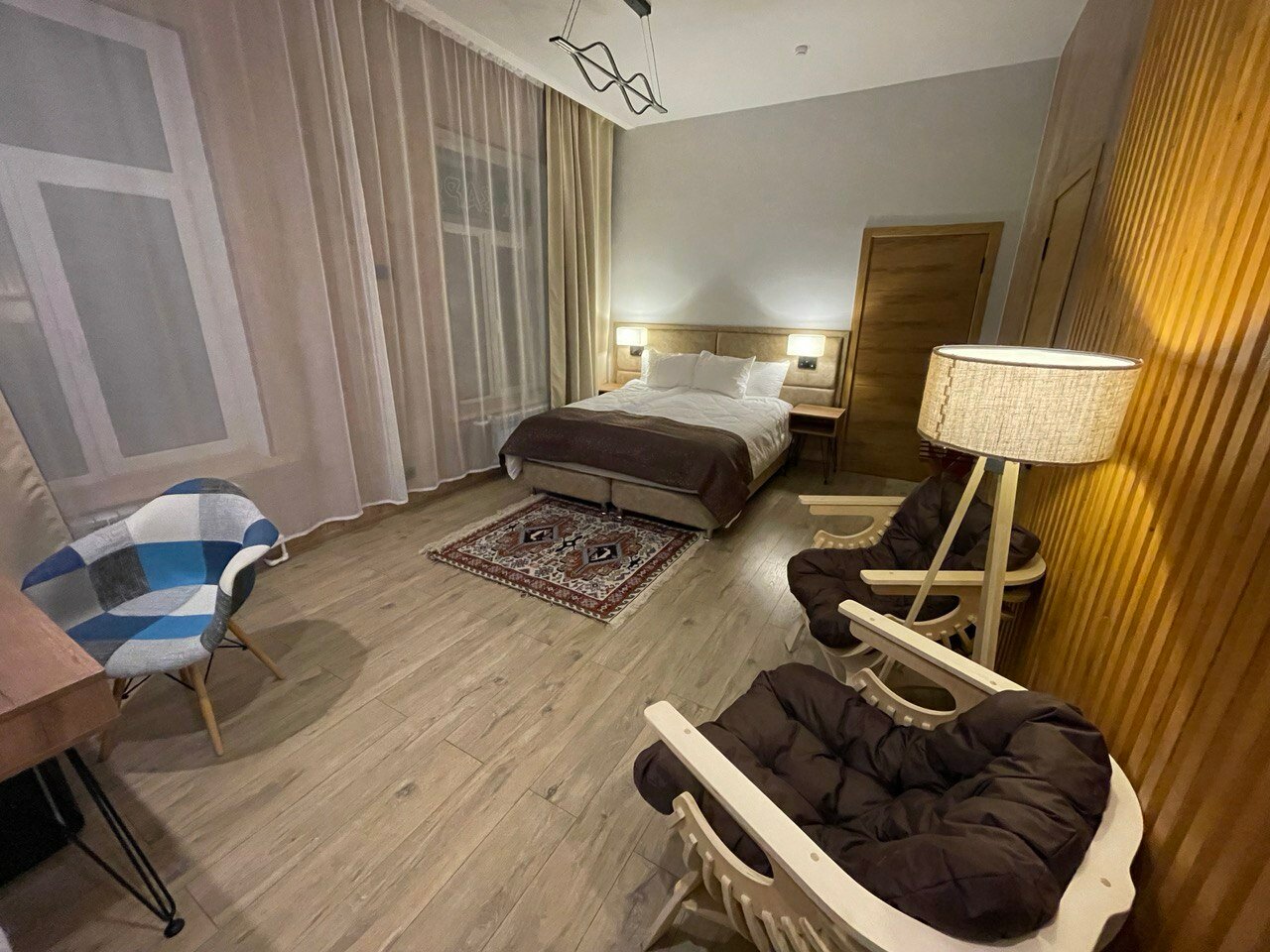 Фото отеля 2