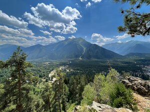 Скала Карча-Тёбе (Карачаево-Черкесская Республика, Зеленчукский район, Архызское муниципальное образование, Государственный природный заказник Архызский), горная вершина в Карачаево‑Черкесской Республике