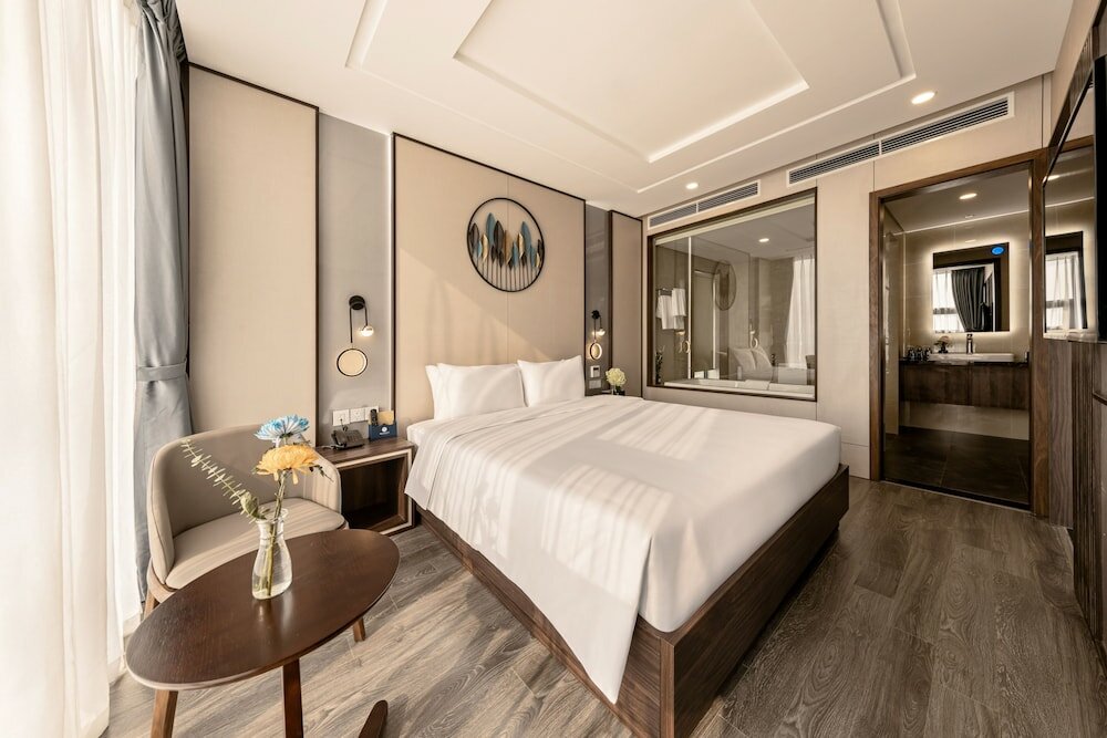 Фото Mangata Beachfront Hotel