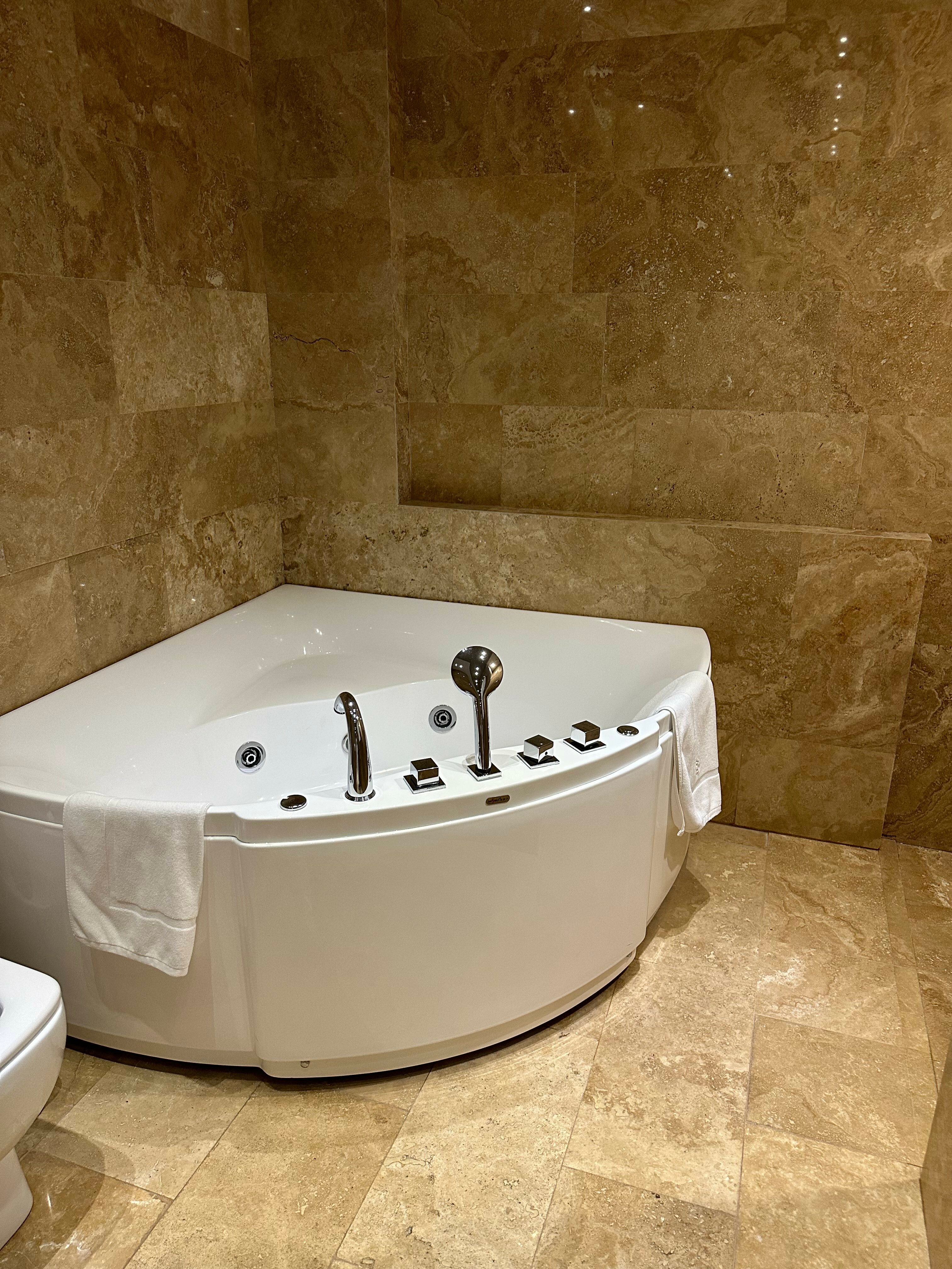 Фото Aghababyan's Hotel