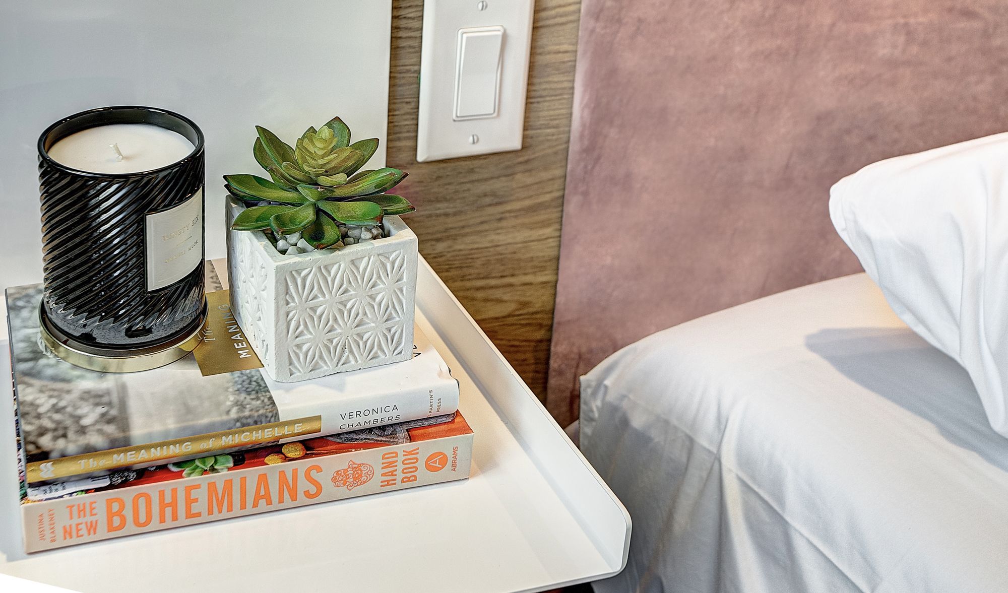 Фото Pierce Boutique Apartments