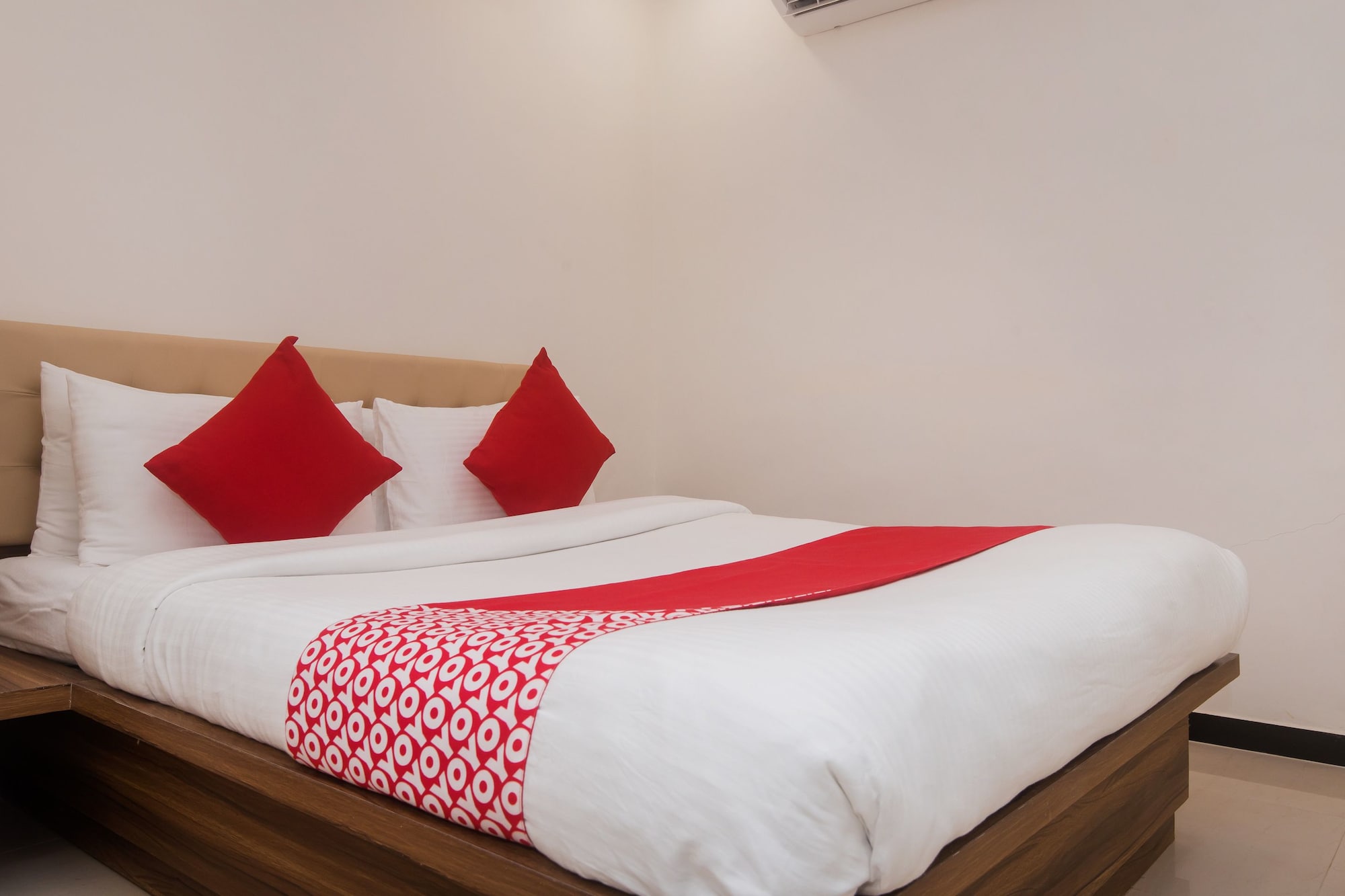 Фото Fabexpress Galaxy Inn