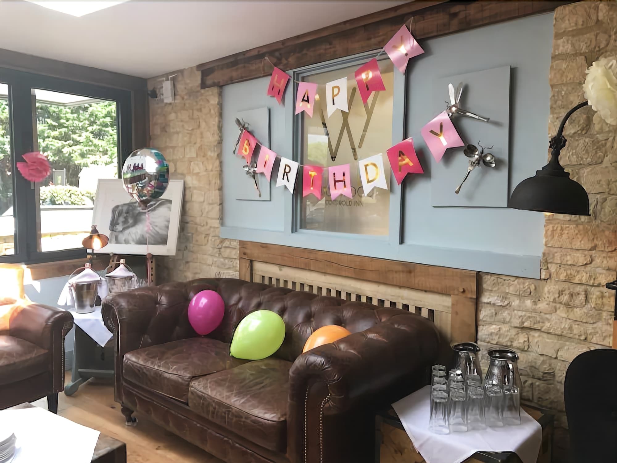 Фото The Wychwood Inn