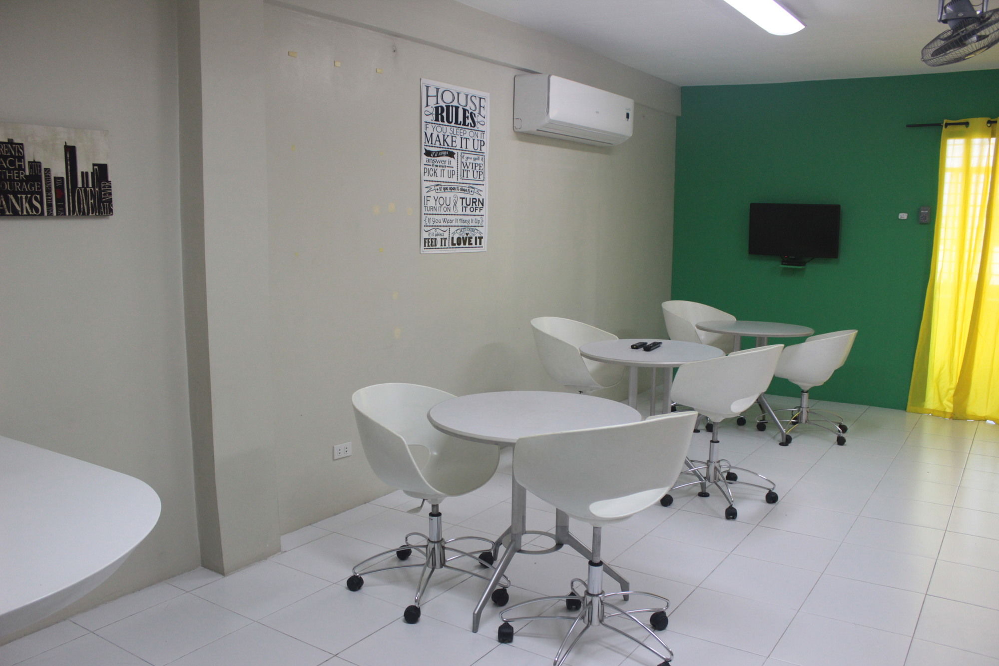 Фото Bgc Hostel And Dorm - Qc