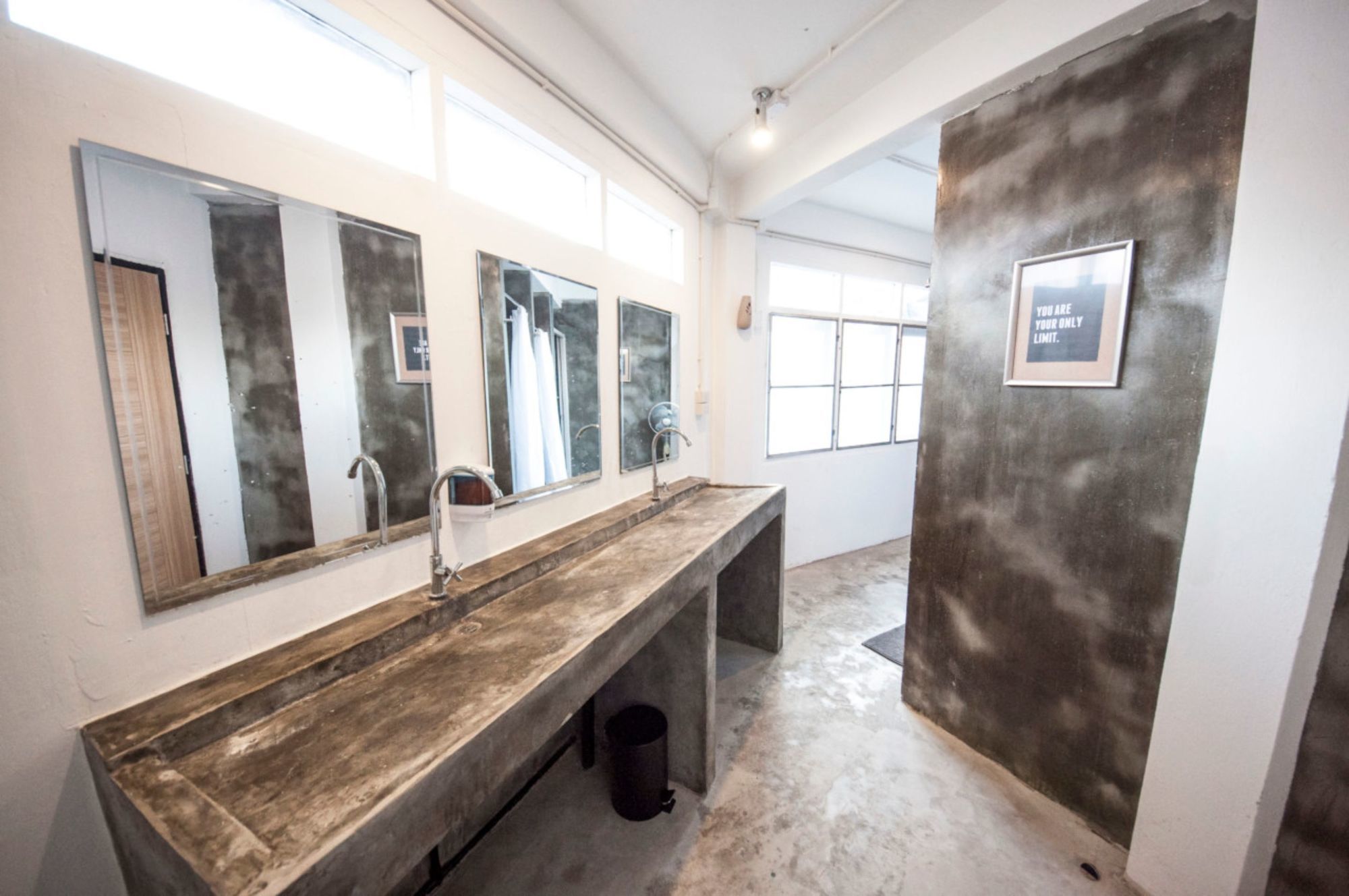 Фото Oh Bangkok Hostel