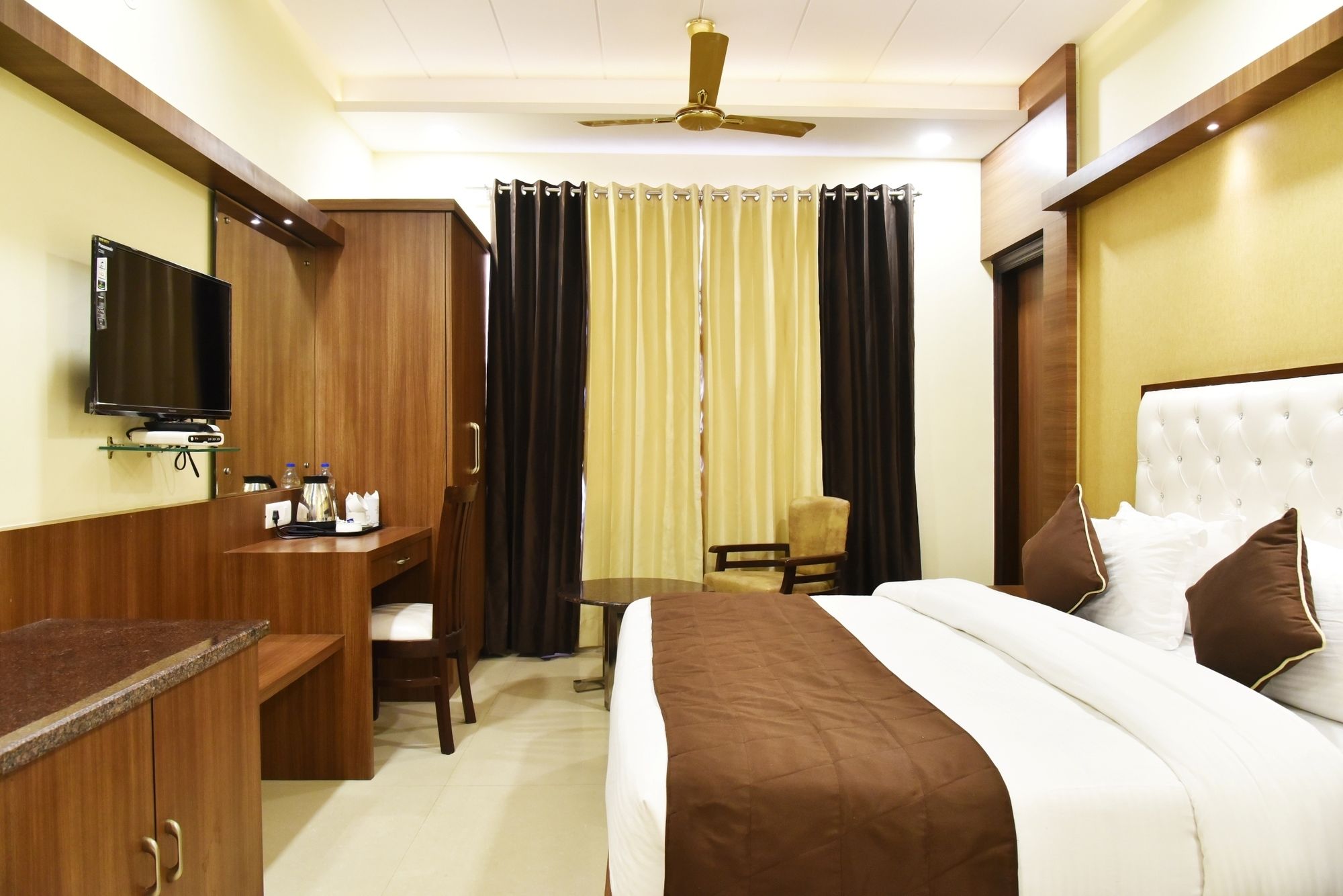 Фото Hotel Amritsar International