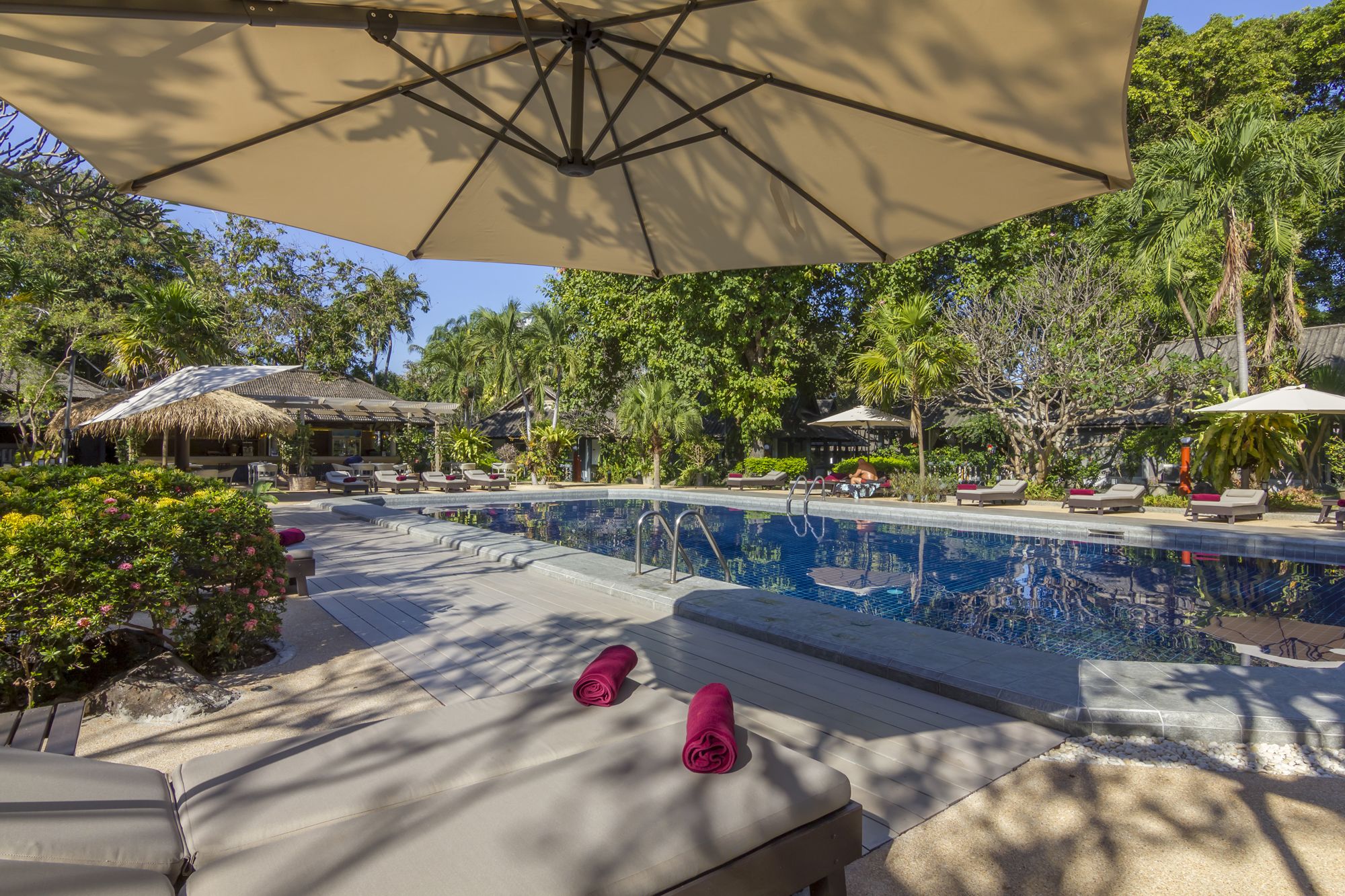 Фото Let's Hyde Pattaya Resort & Villas