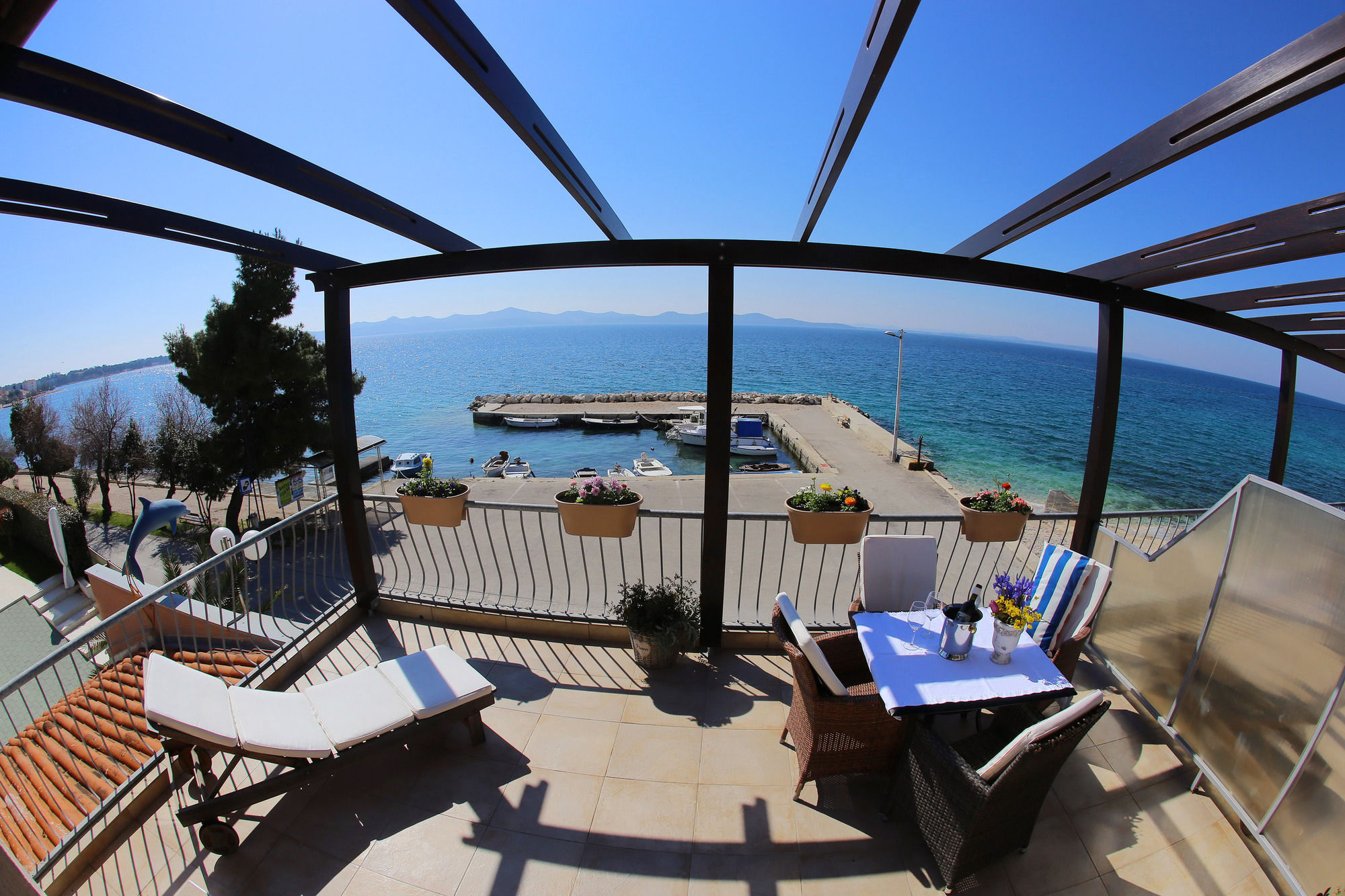 Фото Hotel Delfin