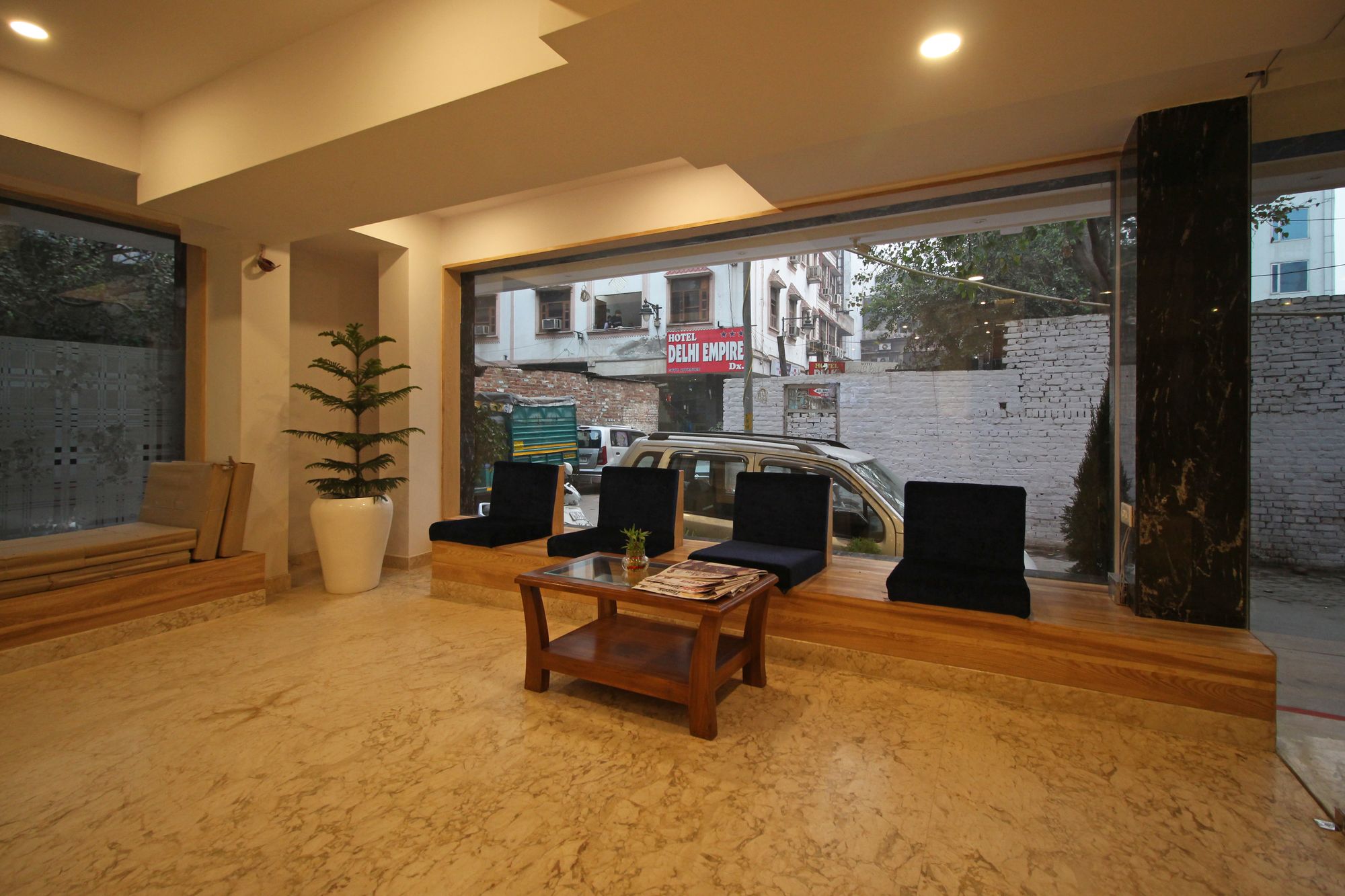 Фото The Shanti Plaza