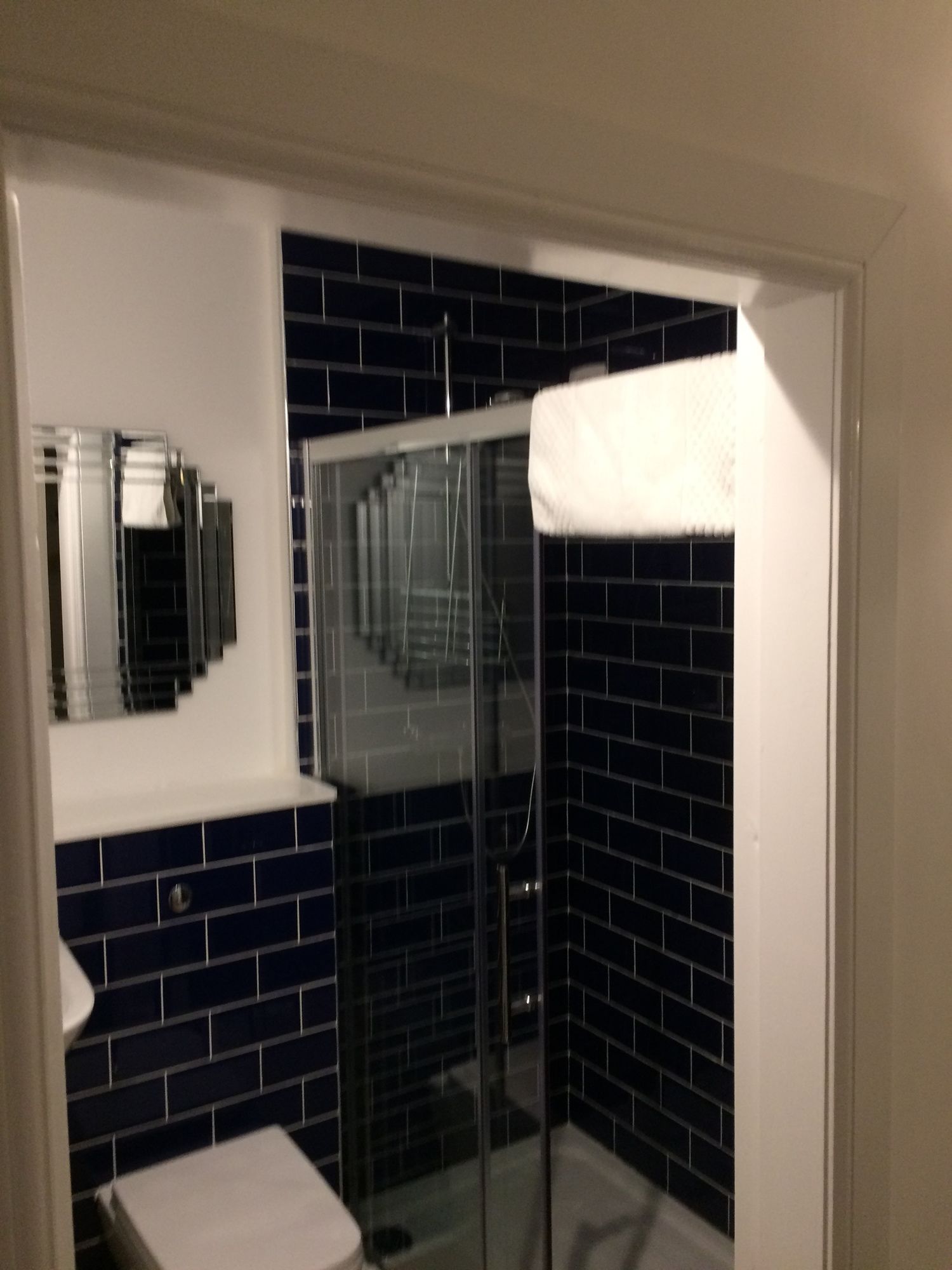 Фото Hanover 71 Suites