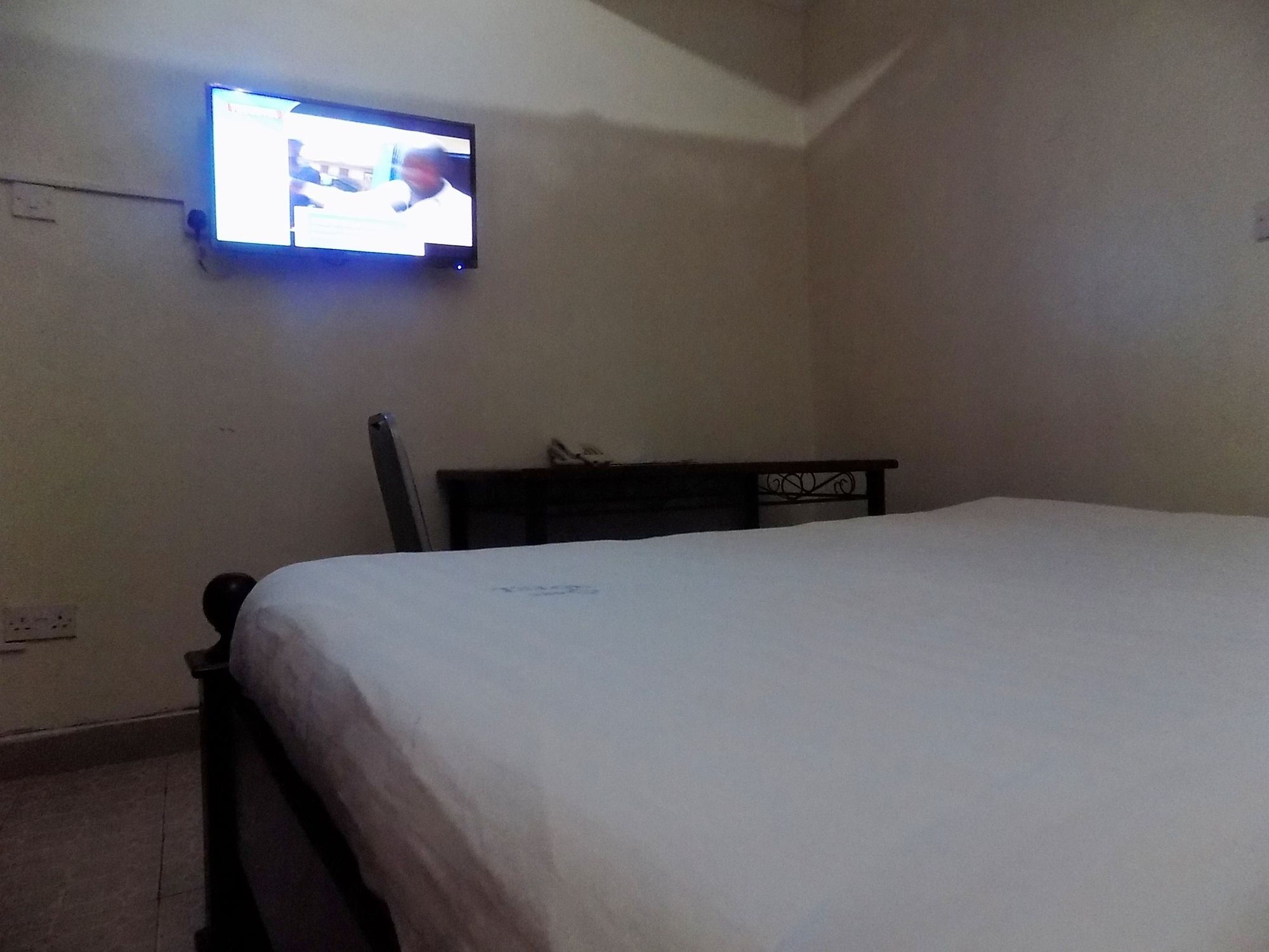 Фото G One Hotel