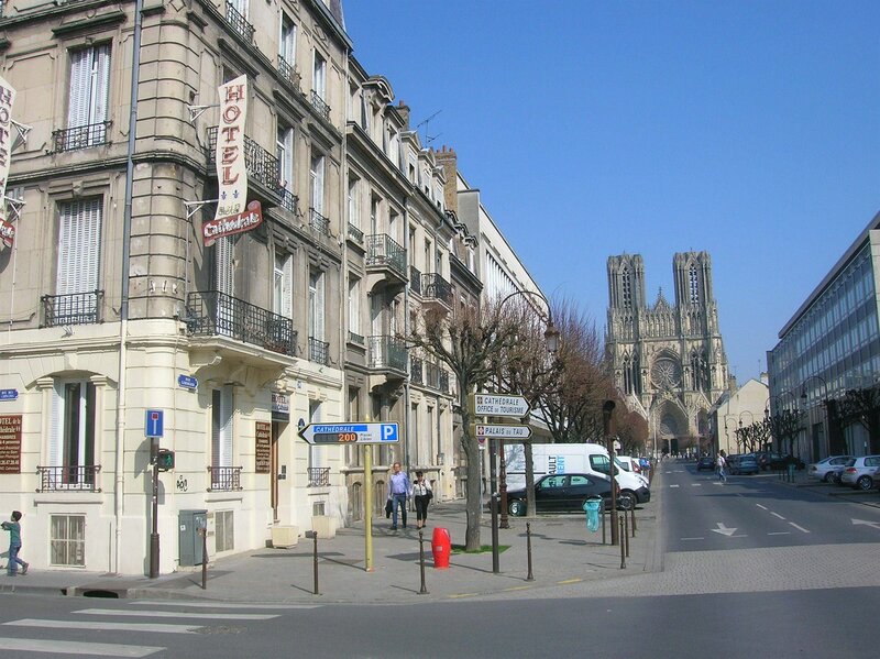 Гостиница Hotel De La Cathedrale в Реймсе