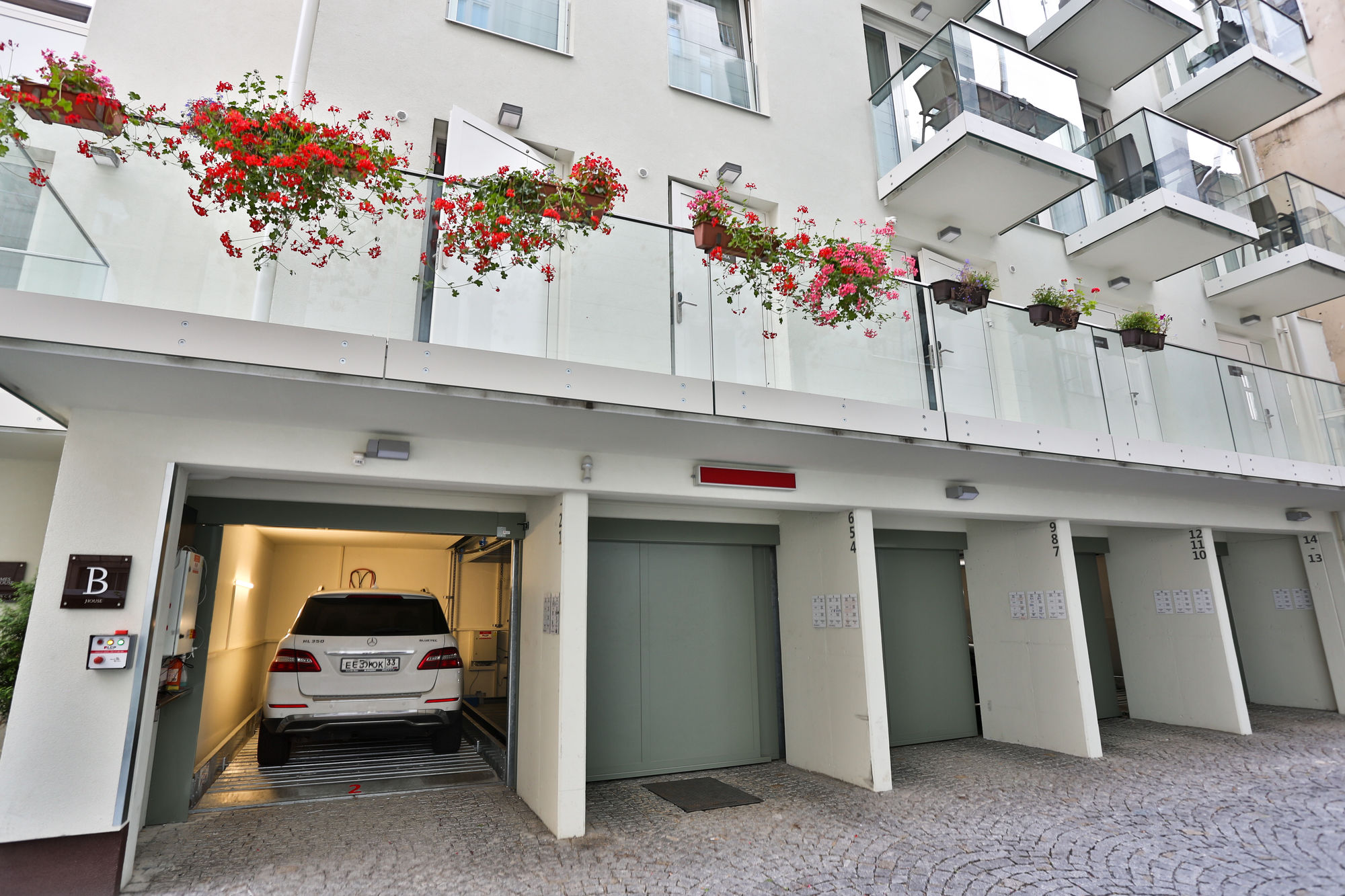 Фото James Hotel & Apartments