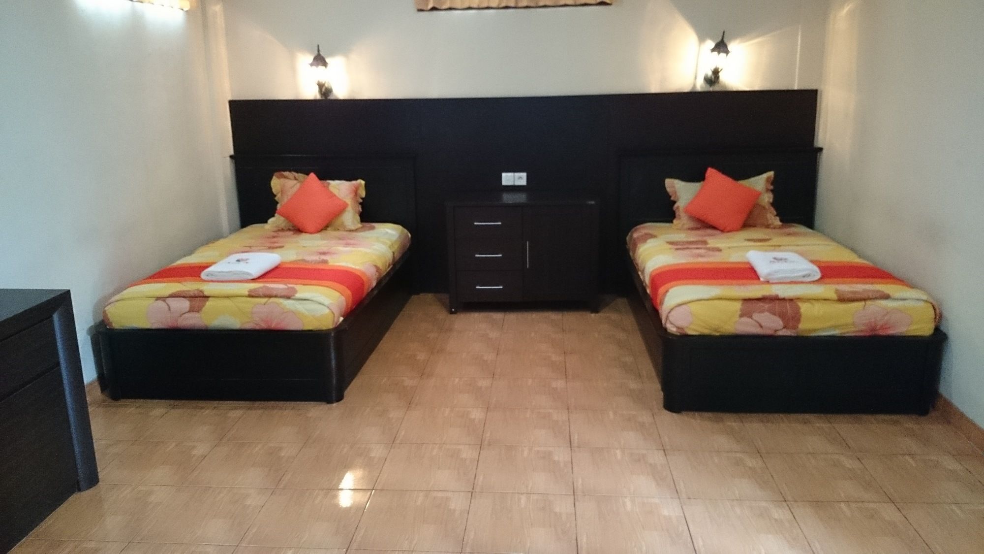 Фото Agus Beach Inn