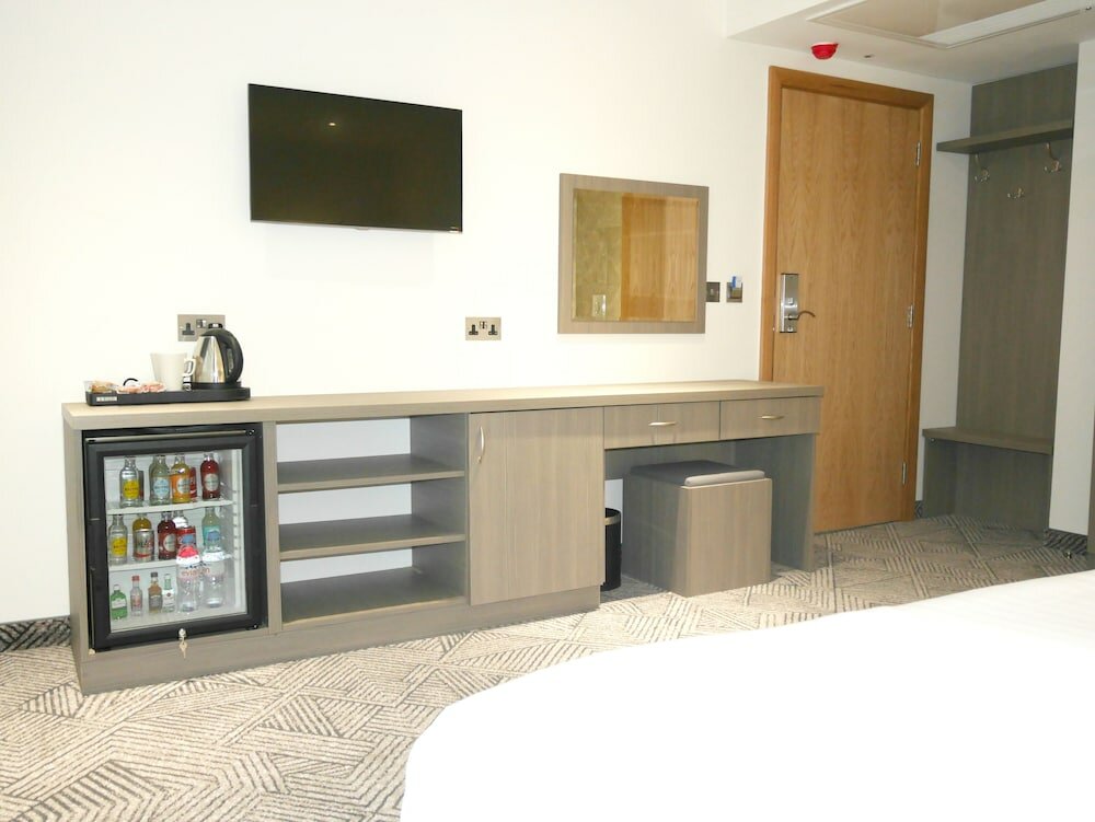 Фото The Lion & Key Hotel