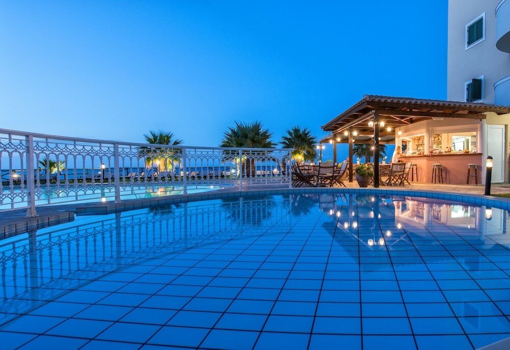 Фото Windmill Bay Aparthotel