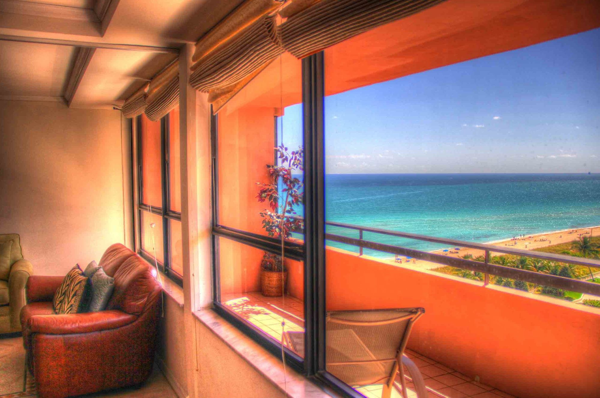 Фото Private Apartments by Vacations On Miami Beach