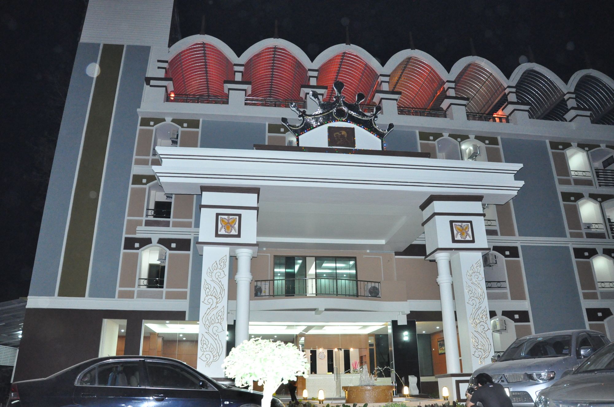 Фото Queen Palace Hotel