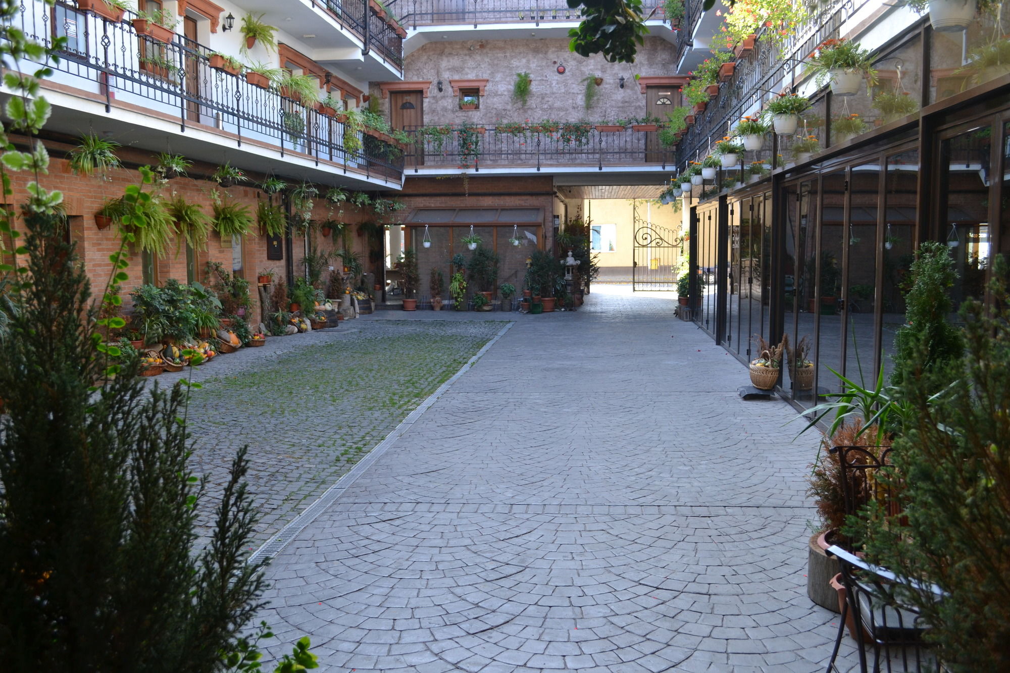 Фото Hotel Hanul Fullton