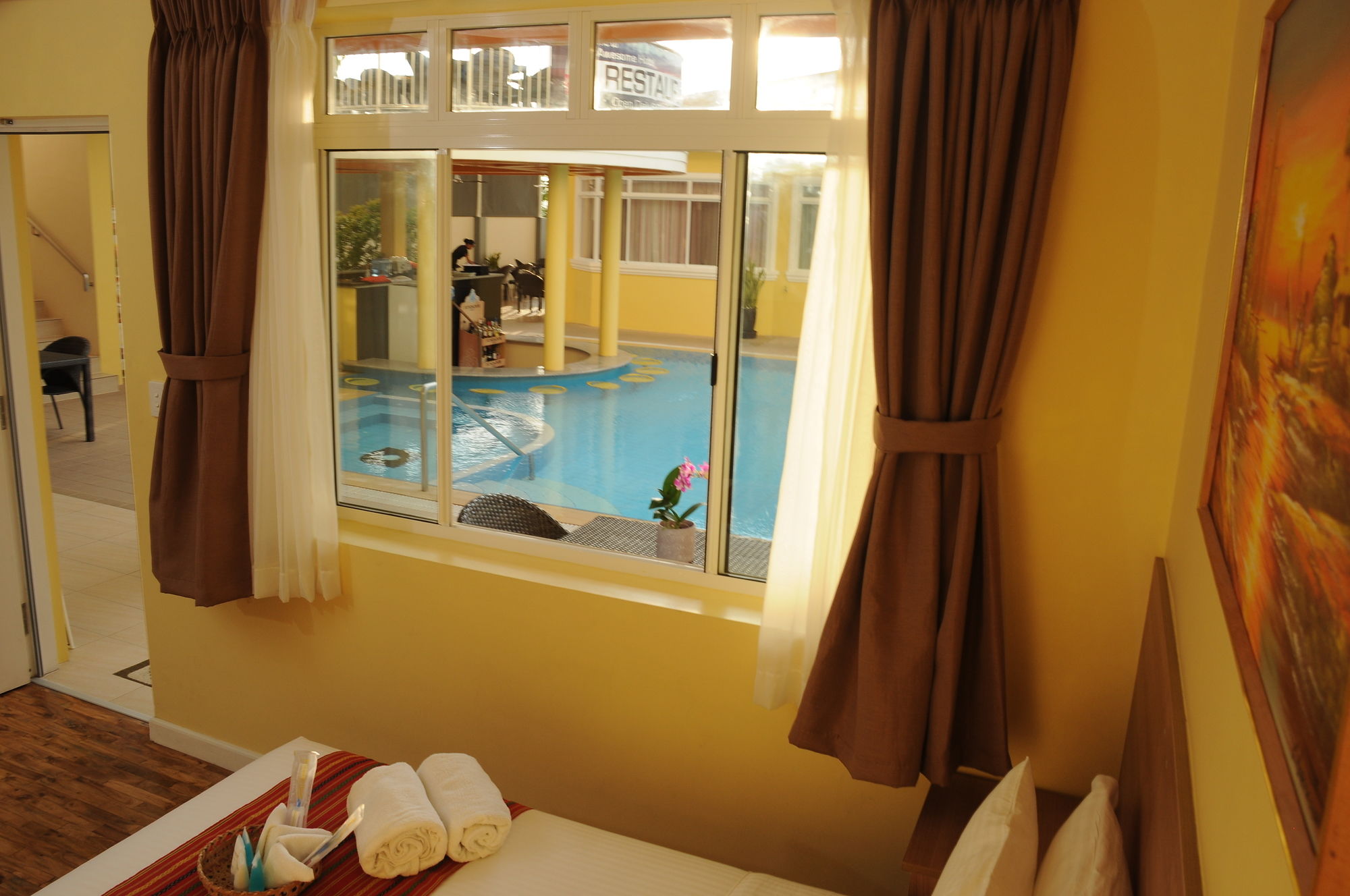 Фото Awesome Hotel