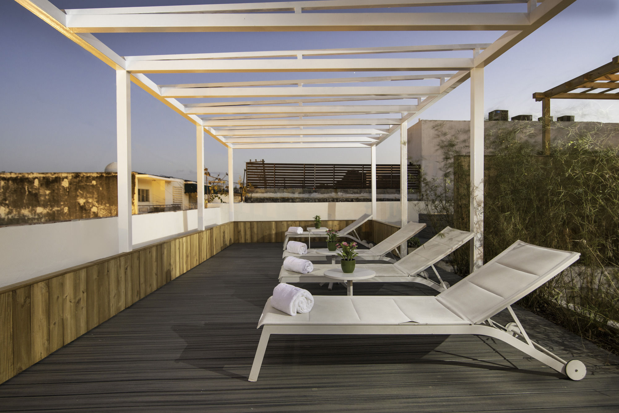 Фото Luca Hotel by The Oxo House