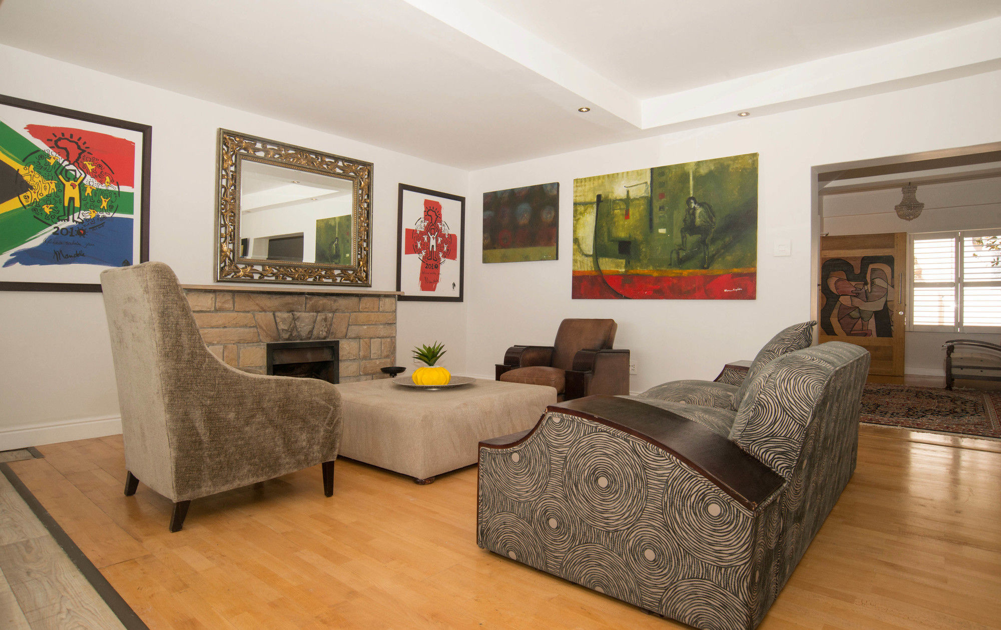 Фото The Blue Emerald