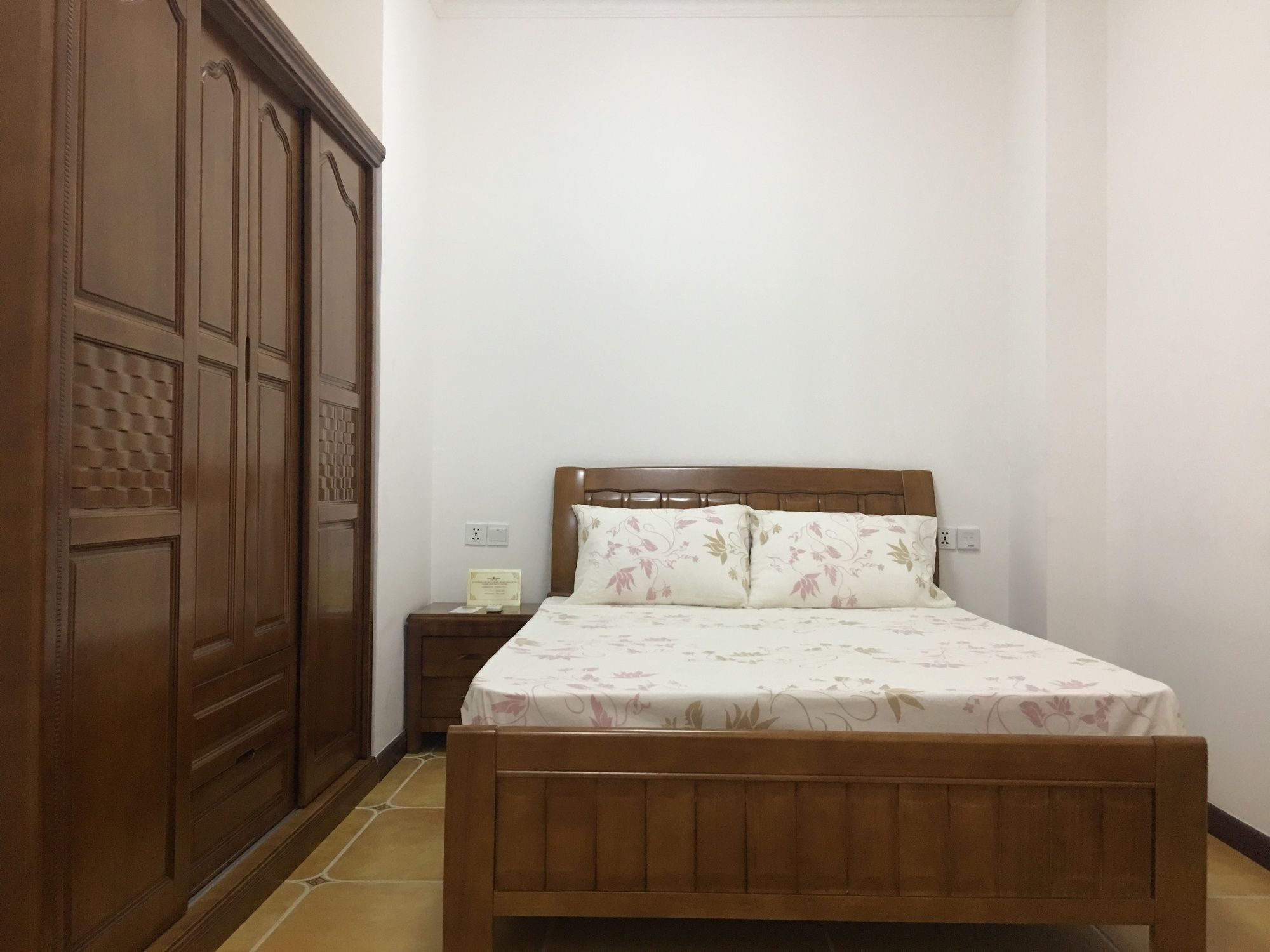 Фото Chateau Towers Hotel Apartment