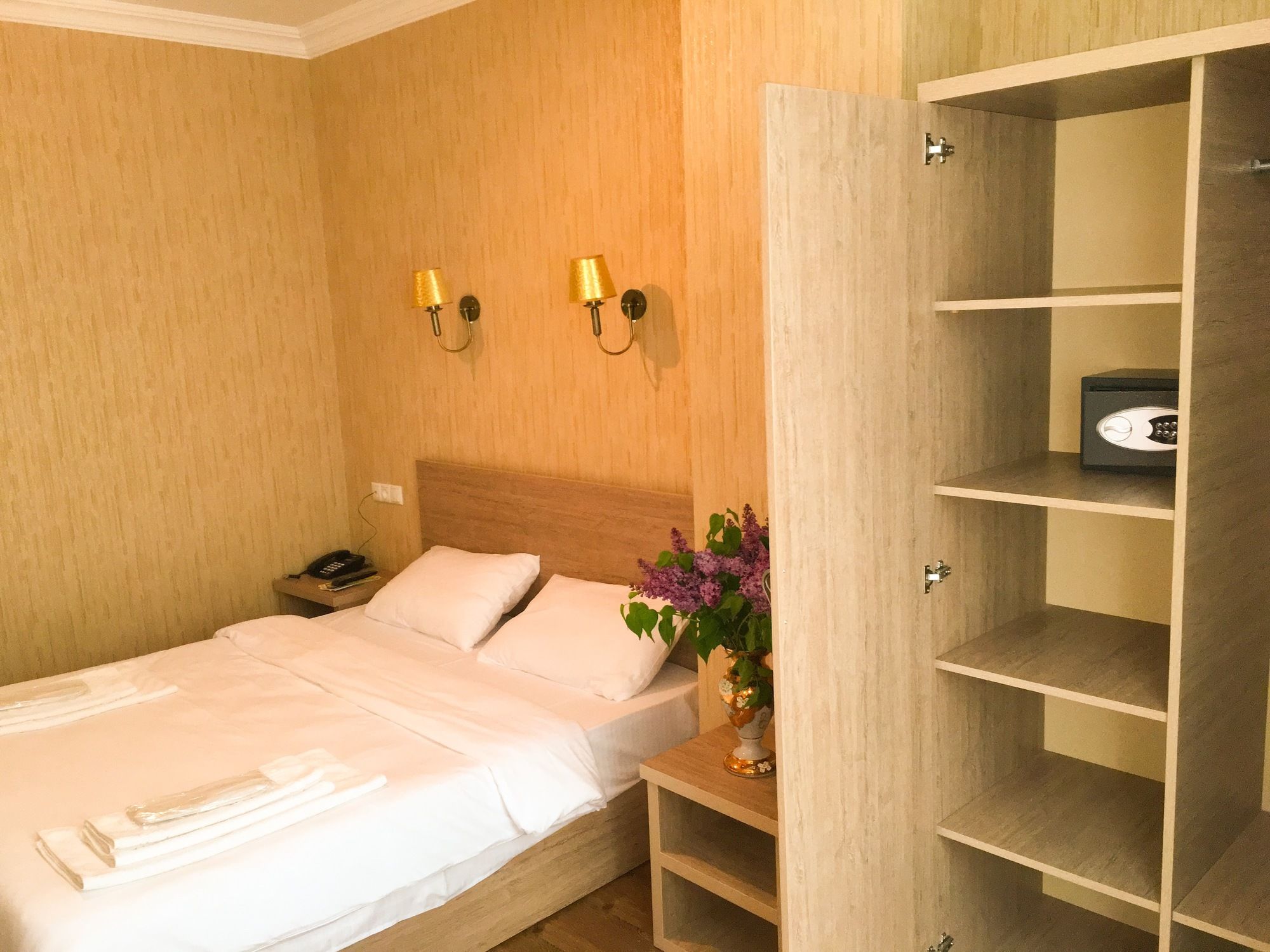 Фото LPlaza Hotel