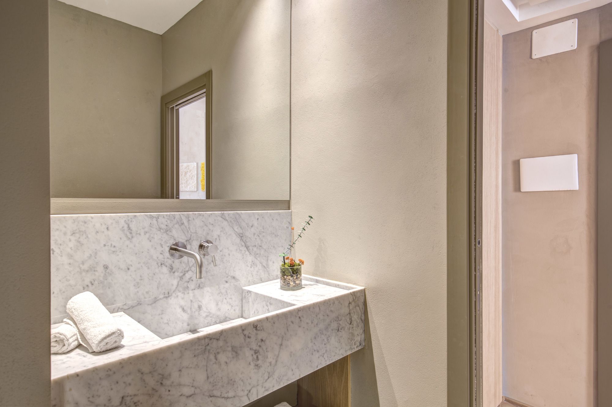 Фото G55 Design Hotel