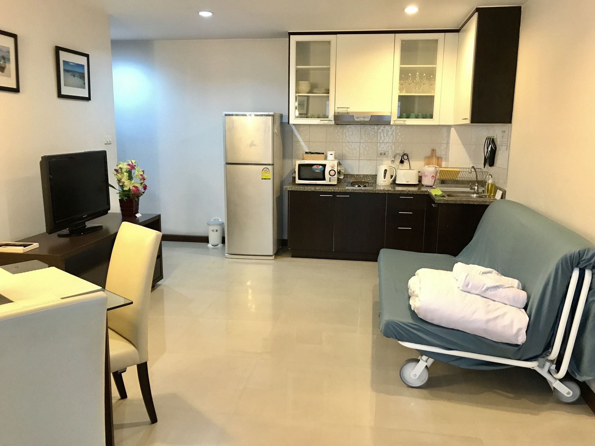 Фото 14 Place Sukhumvit Suites - Sha Plus