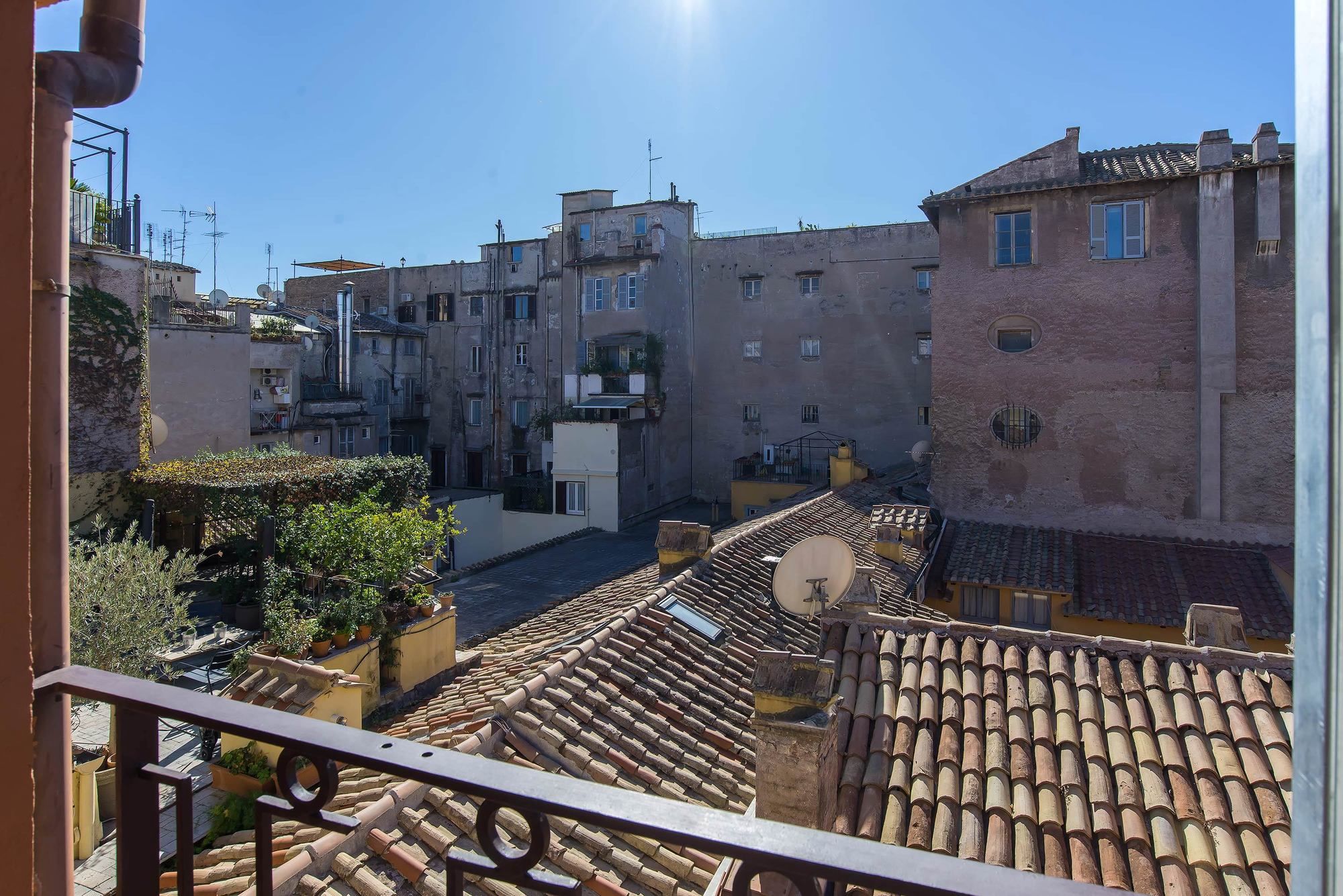 Фото Navona Essence Hotel