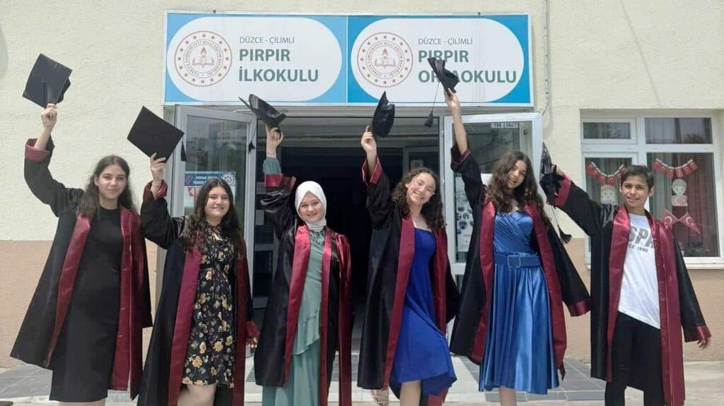 School Pirpir Secondary School, Cilimli, photo