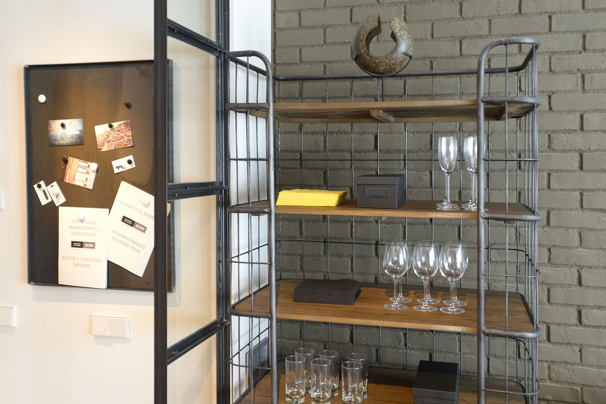 Фото Midtown Apartments