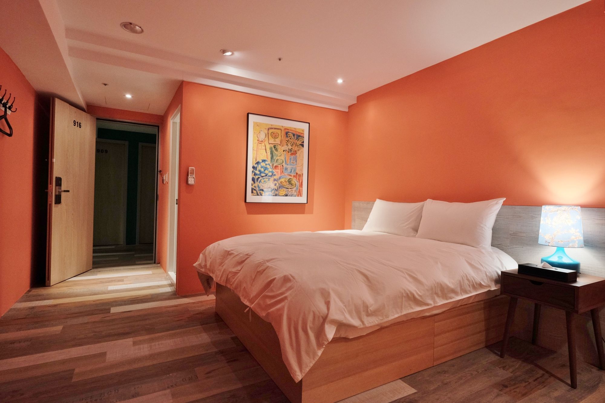 Фото Happy Inn & Hostel