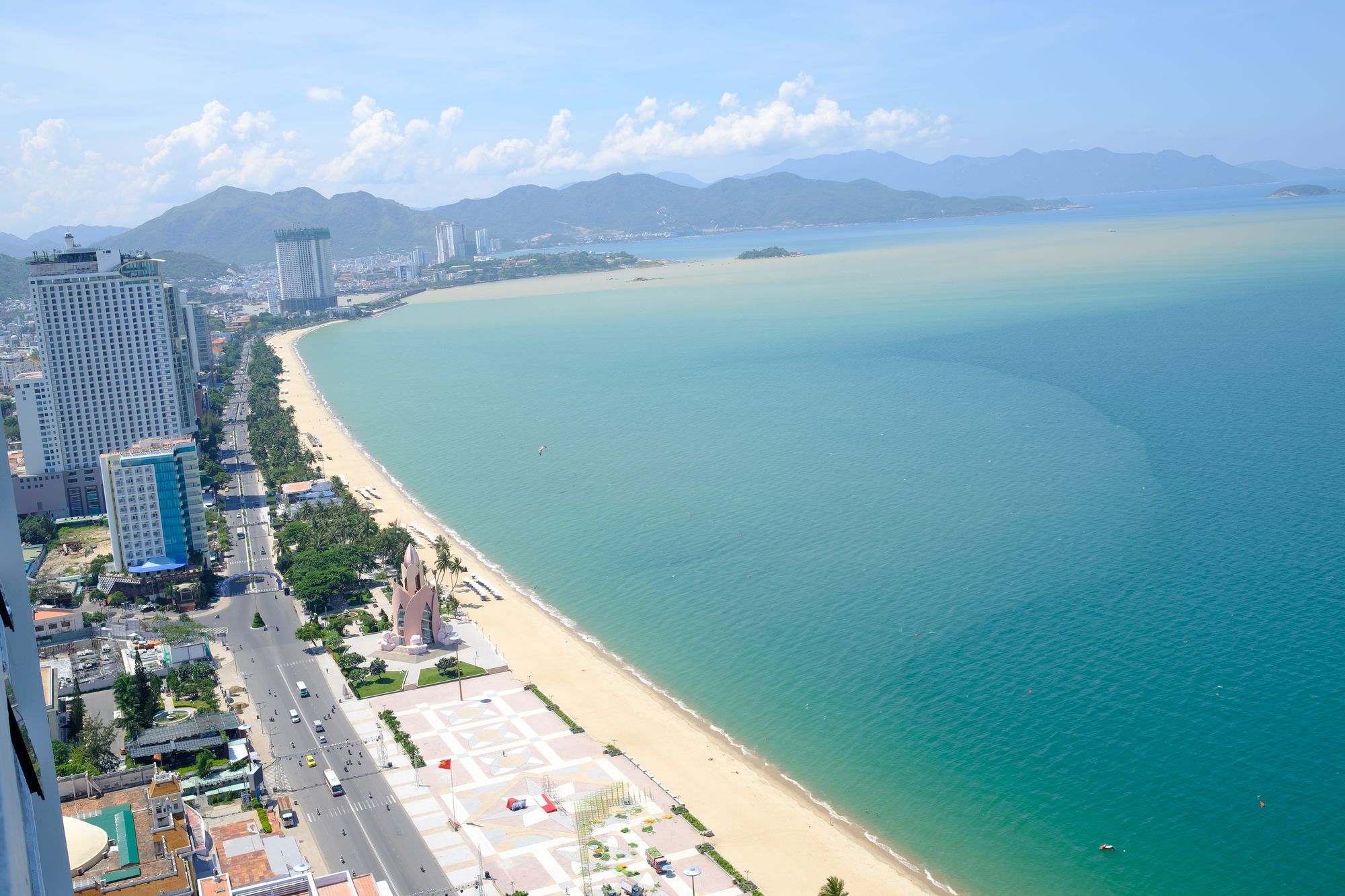 Фото Sunrise Ocean View Apartment