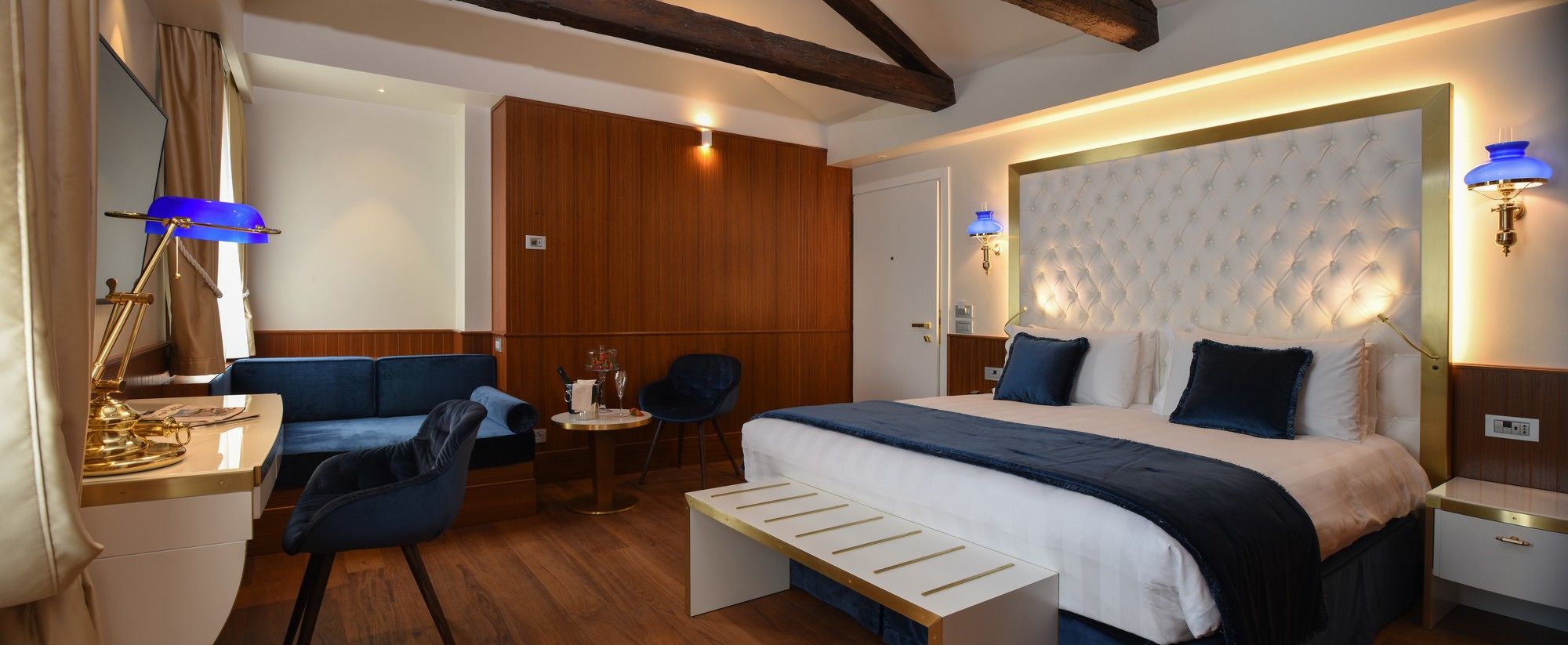 Фото Santa Croce Boutique Hotel
