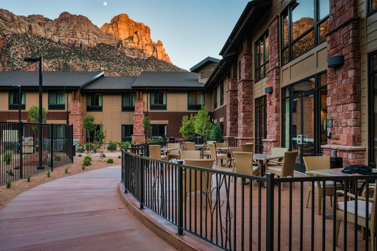 Фото Hampton Inn & Suites Springdale/Zion National Park