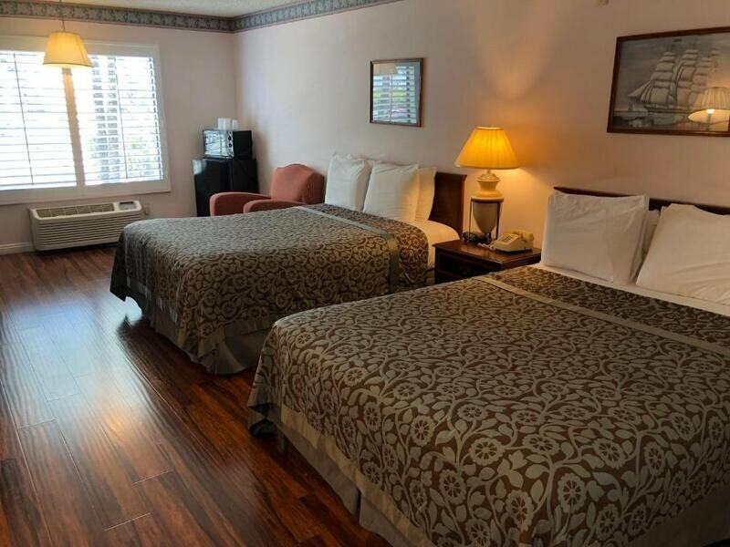 Фото Alamo Inn & Suites